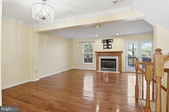 6203 Abbottsbury Row in Alexandria, VA - Building Photo - Building Photo