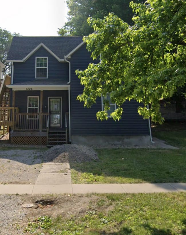 property at 1326 N 8th St
