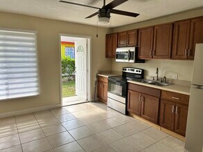1606 Ave K in Fort Pierce, FL - Building Photo - Building Photo