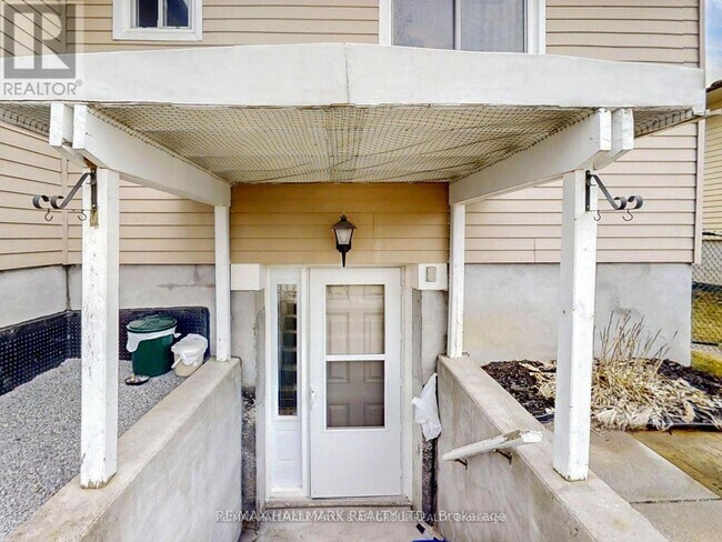 47 Metro Rd S in Georgina, ON - Building Photo - Building Photo