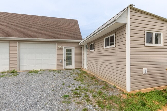 property at 150 Avon Bend Rd