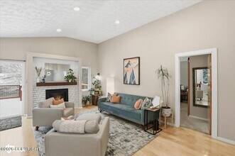 2350 Cleo Ave in Anchorage, AK - Building Photo - Building Photo