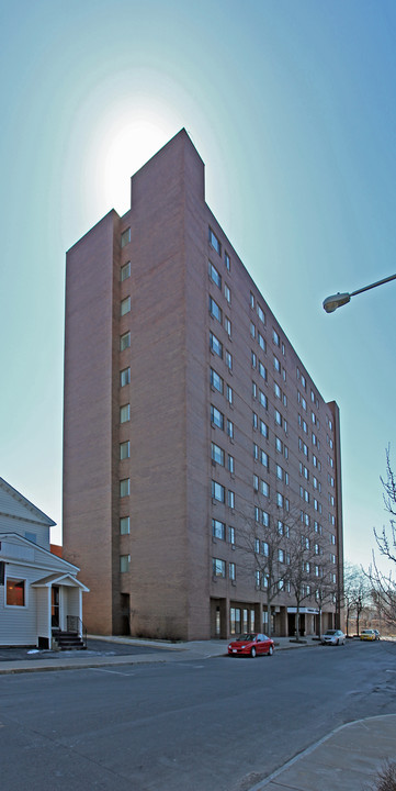 Towpath Towers in Fulton, NY - Building Photo