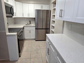 8701 SW 141st St in Palmetto Bay, FL - Building Photo