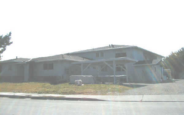 40775 Max Dr in Fremont, CA - Foto de edificio - Building Photo