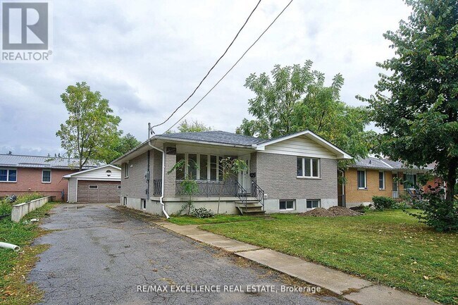 1595 Borden St in London, ON - Building Photo - Building Photo