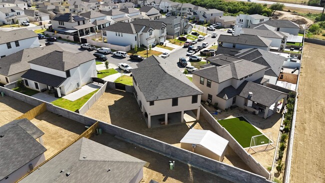 2501 Galloway Dr in Laredo, TX - Building Photo - Building Photo