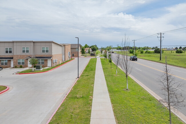 North Point Townhomes in Oklahoma City, OK - Building Photo - Building Photo