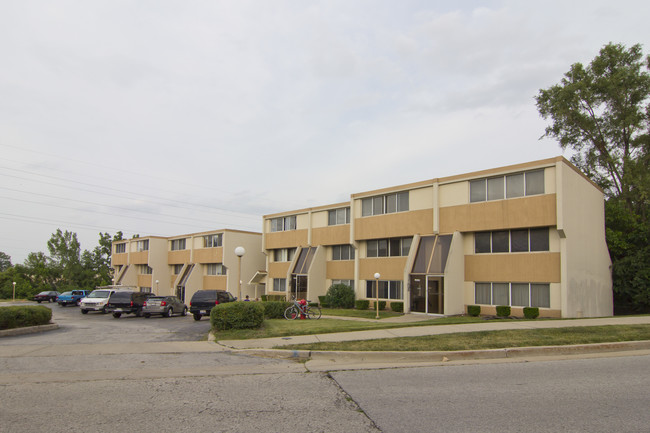 Buena Vida Village in Alsip, IL - Building Photo - Building Photo