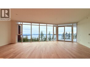 3963 Uplands Wy in Vancouver, BC - Building Photo - Building Photo