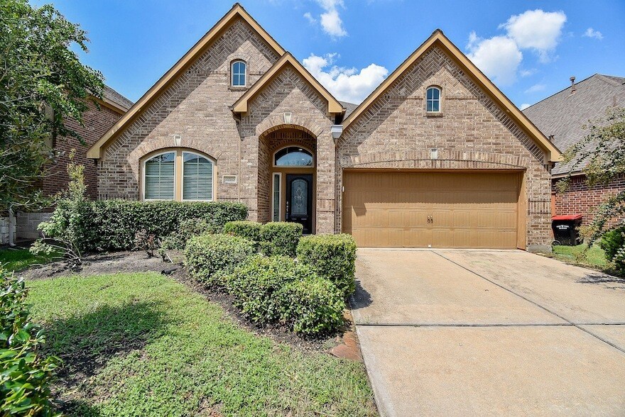 10310 Rouken Glen Ct. in Richmond, TX - Building Photo