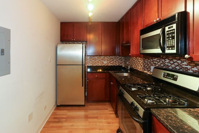 628 W Wrightwood Ave in Chicago, IL - Building Photo - Building Photo
