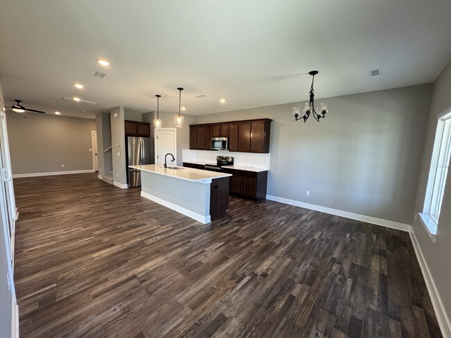 107 S Shay Rd in Andover, KS - Building Photo - Building Photo