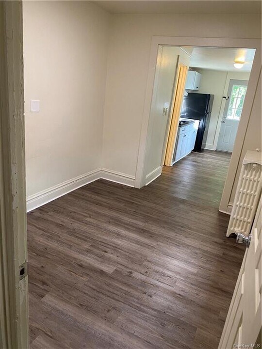 437 3rd St in Newburgh, NY - Building Photo