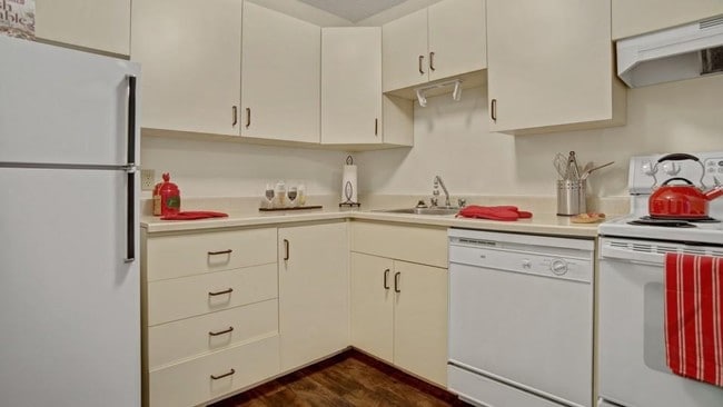 Spruce Meadow in Prince Albert, SK - Building Photo - Interior Photo