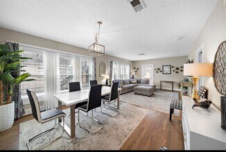 1631 Castle Ct in Houston, TX - Building Photo - Building Photo