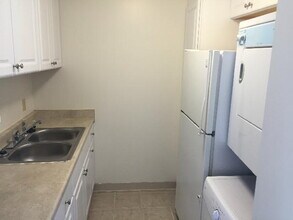 2121 Algaroba St in Honolulu, HI - Building Photo - Building Photo