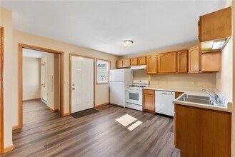 509 1st St SW, Unit 2 in Hinckley, MN - Building Photo - Building Photo