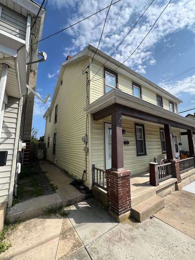 503 N Pitt St in Carlisle, PA - Building Photo - Building Photo