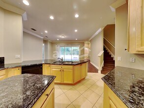 8346 Old Town Dr in Tampa, FL - Foto de edificio - Building Photo