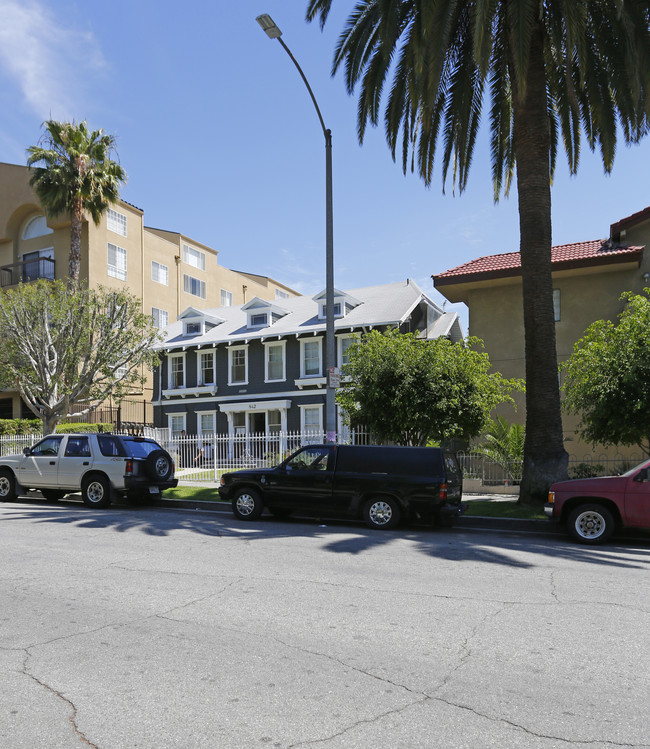 842 S Berendo St in Los Angeles, CA - Building Photo - Building Photo