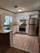 21244 Loller Ln in Rock Hall, MD - Building Photo - Building Photo