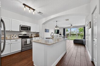 8023 Bellagio Ln in Boynton Beach, FL - Building Photo - Building Photo