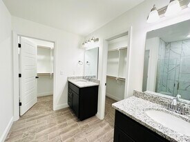 2150 Tallgrass Ter in Centerton, AR - Building Photo