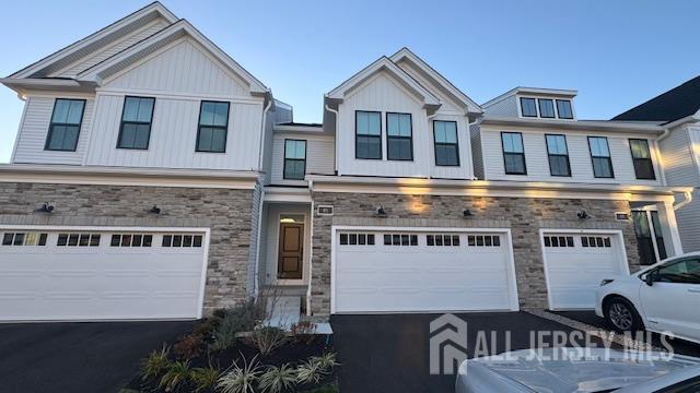 85 Mustang Dr in Englishtown, NJ - Building Photo