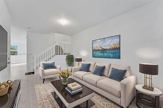 2522 SE 27th Dr in Homestead, FL - Building Photo - Building Photo