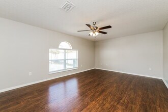 4811 Petal Pawpaw Ln in St. Cloud, FL - Building Photo - Building Photo