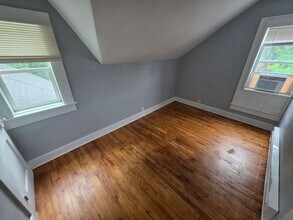 2235 4th St-Unit -Unit 2 in Eau Claire, WI - Building Photo - Building Photo