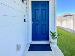 2506 Moapa Dr in Shenandoah, TX - Foto de edificio - Building Photo