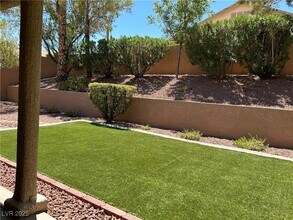1789 Castro Hill Ave in Henderson, NV - Building Photo - Building Photo