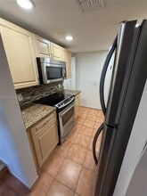 10641 SW 108th Ave in Miami, FL - Building Photo - Building Photo