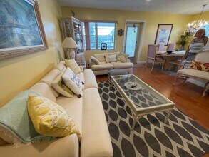 327 Andover M in West Palm Beach, FL - Building Photo - Building Photo