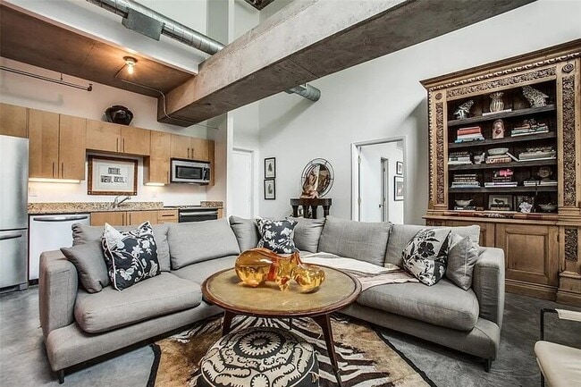 property at 1001 Belleview St