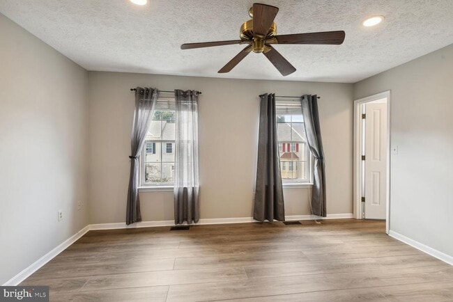 1605 Woodview Ct in Crofton, MD - Building Photo - Building Photo