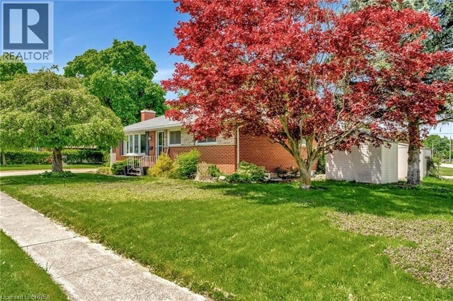 1017 Braeside St in Woodstock, ON - Building Photo - Building Photo