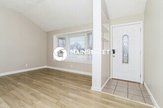 5413 Sir Barton Dr in Louisville, KY - Building Photo - Building Photo