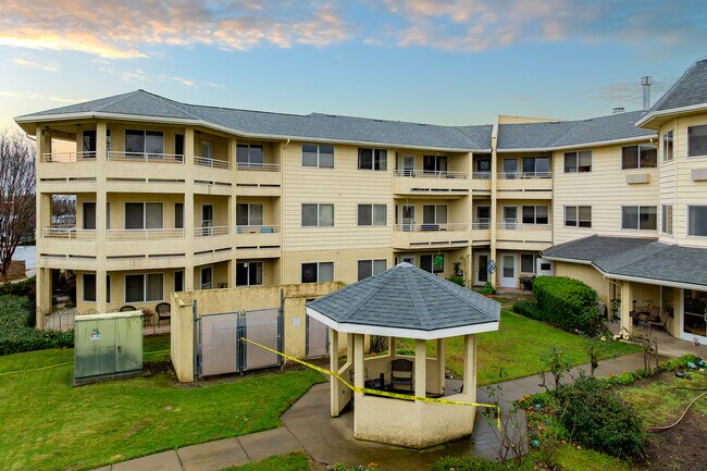 Solstice Senior Living at Auburn in Auburn, CA - Building Photo - Building Photo