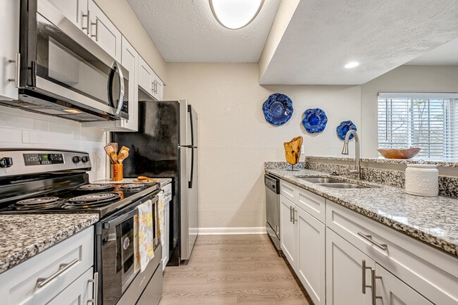 Waters Edge Apartments