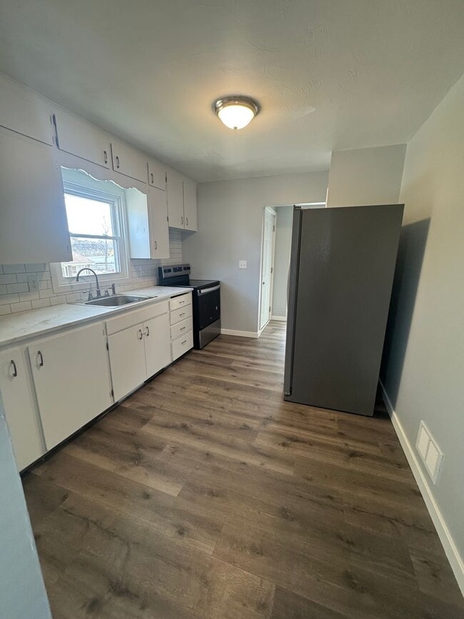 property at 2753 Dean Cir