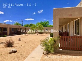 507-511 Adams St NE in Albuquerque, NM - Building Photo