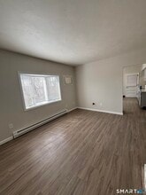 37 Wakefield Ct in New Britain, CT - Building Photo - Building Photo