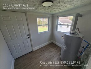 1104 Garvey Ave in Elsmere, KY - Building Photo - Building Photo