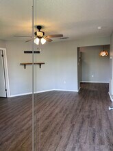 863 Hammond Manor Dr, Unit 863 Hammond Manor Drive Apt D in Baton Rouge, LA - Foto de edificio - Building Photo