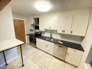 81-93-93 Chittenden Ave in Columbus, OH - Building Photo - Building Photo