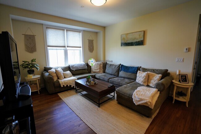 315 Broadway in Somerville, MA - Building Photo - Building Photo