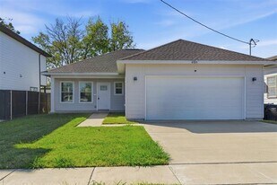 4705 Washington St in Greenville, TX - Building Photo